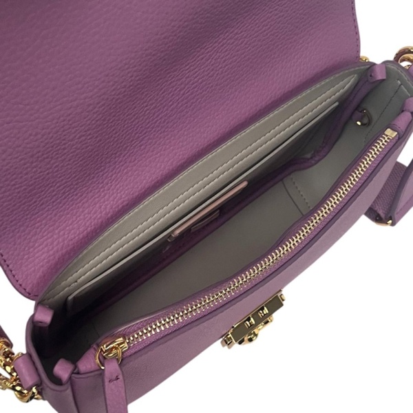 COCCINELLE [110024] премиум класса в бутиках Monte Rosso