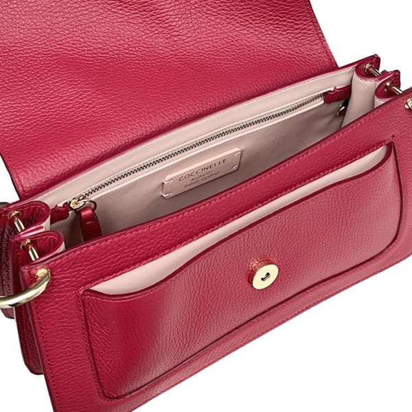 COCCINELLE E1SSL120101 R16 премиум класса в бутиках Monte Rosso
