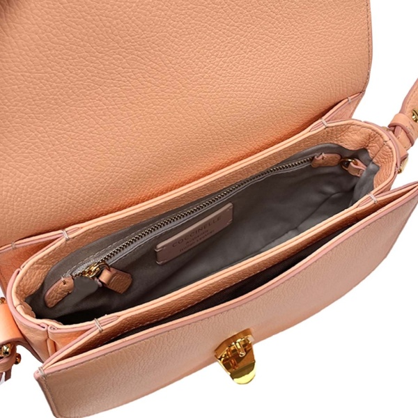 COCCINELLE E1QTF150301 P47 премиум класса в бутиках Monte Rosso