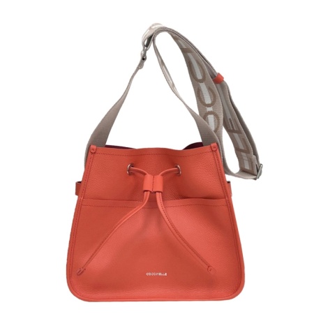 COCCINELLE E1SQ0230201 530 премиум класса в бутиках Monte Rosso