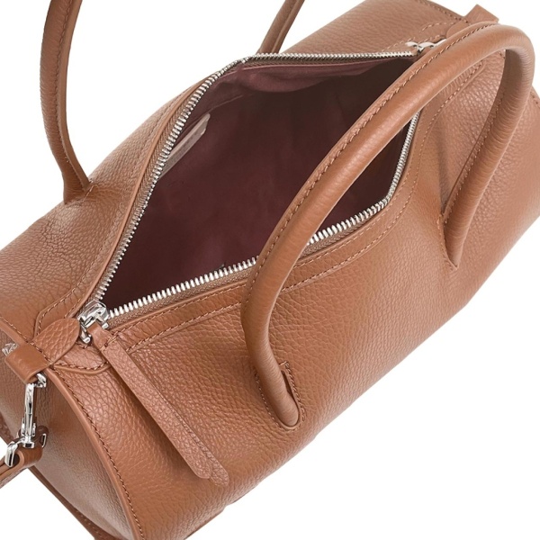 COCCINELLE E1QBB180301 W11 премиум класса в бутиках Monte Rosso